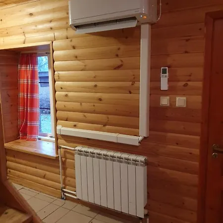 Aeksi Kuelalistemaja * Aksi